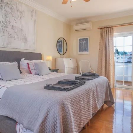 Majoka, 4 Bedroom Private