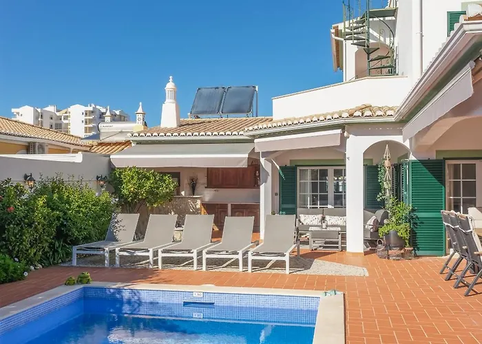 Villa Majoka, 4 Bedroom Private *