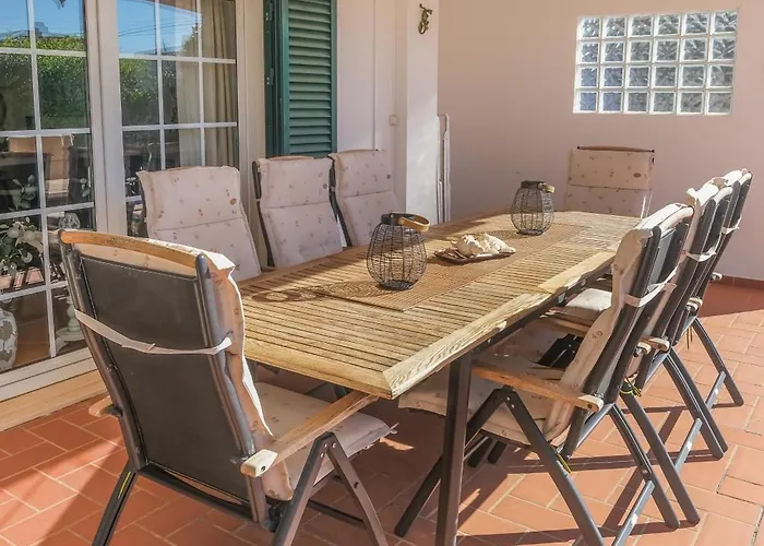 Villa Majoka, 4 Bedroom Private Lagos