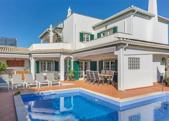 Villa Majoka, 4 Bedroom Private