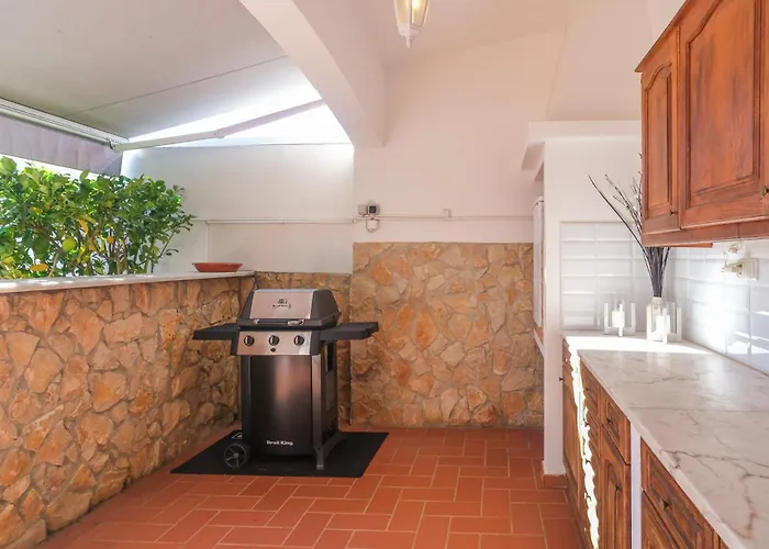 Βίλα Majoka, 4 Bedroom Private