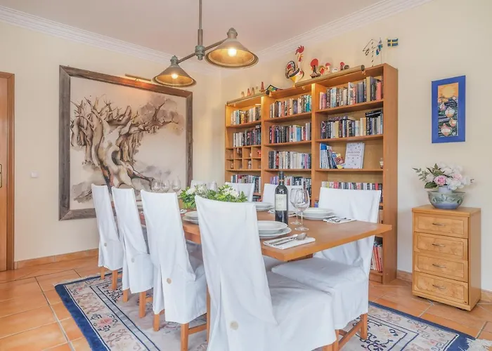 Βίλα Majoka, 4 Bedroom Private Λάγος