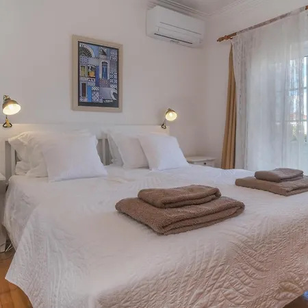 Majoka, 4 Bedroom Private *