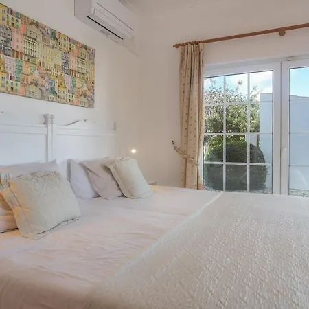 Majoka, 4 Bedroom Private