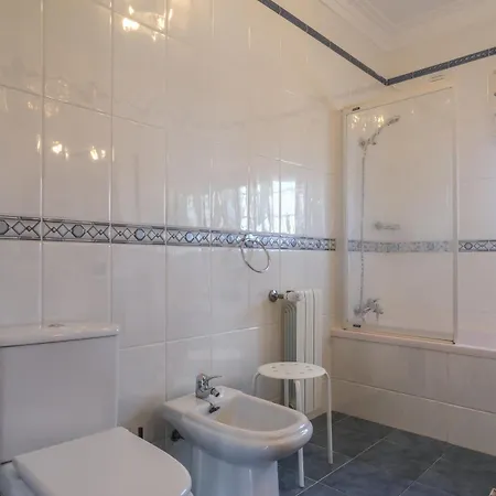 Majoka, 4 Bedroom Private *