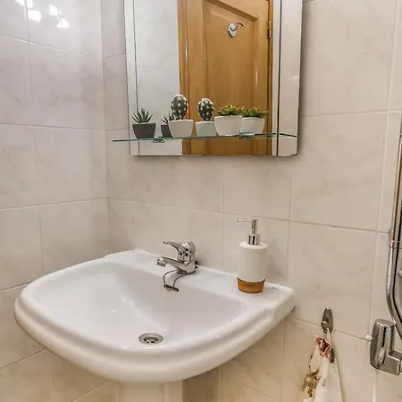 Villa Majoka, 4 Bedroom Private *